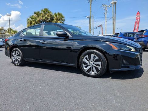 New 2025 Nissan Altima 2.5 S image 2