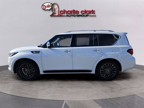 Used 2023 INFINITI QX80 Sensory w/ Cargo Package image 3