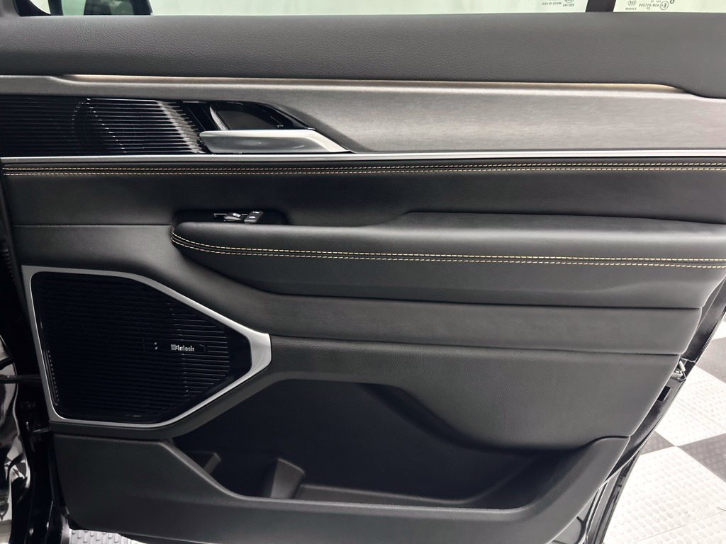 New 2026 Jeep Grand Wagoneer L 4WD image 18