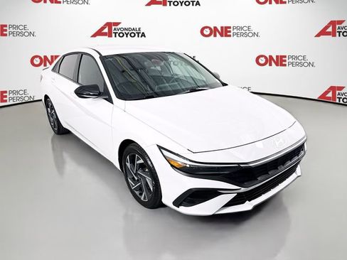 Used 2025 Hyundai Elantra Sport w/ Cargo Package FWD image 1