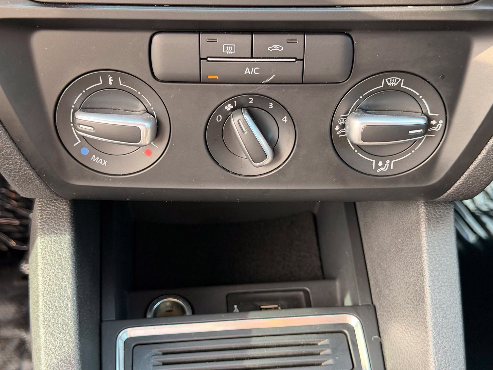 Used 2018 Volkswagen Jetta S FWD image 22