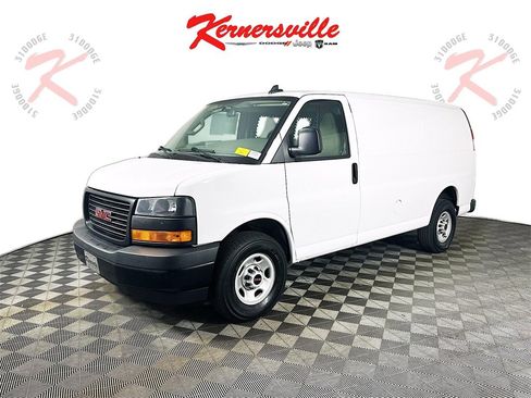 Used 2023 GMC Savana 2500 w/ Driver Convenience Package image 3