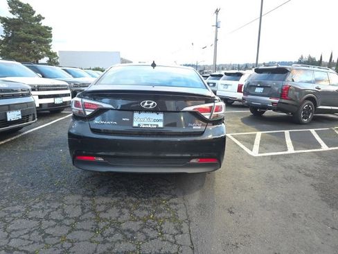 Used 2017 Hyundai Sonata Limited w/ Ultimate Package 02 image 6
