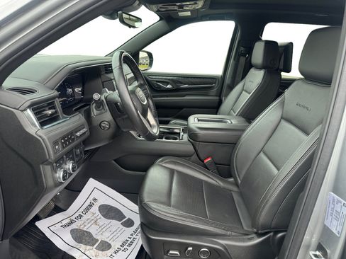 Certified 2024 GMC Yukon XL Denali w/ Denali Reserve Package AWD/4WD image 10