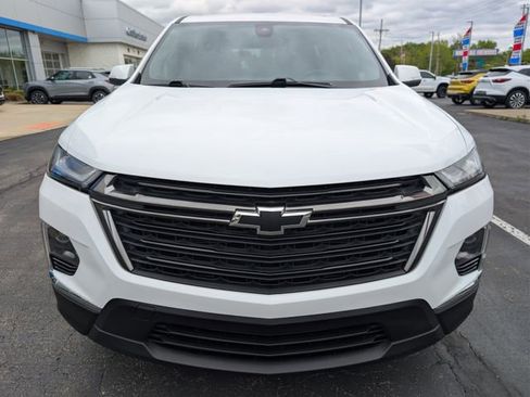 Used 2023 Chevrolet Traverse LT FWD image 8