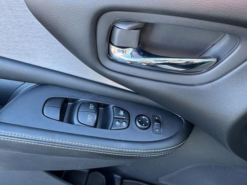 Used 2024 Nissan Murano SV w/ SV Midnight Edition Package image 15