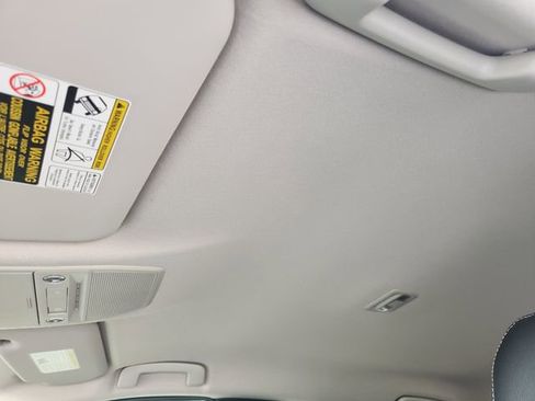 New 2025 Nissan Kicks SR image 19