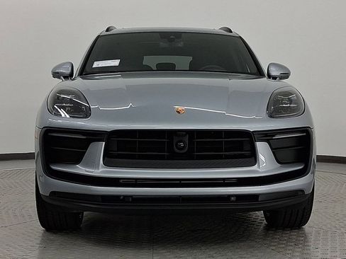 Used 2026 Porsche Macan image 6