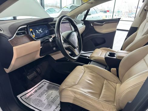 Used 2017 Tesla Model X 100D image 9
