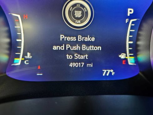Used 2025 Chrysler Pacifica Select FWD image 25