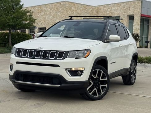 Used 2018 Jeep Compass Limited AWD/4WD image 2