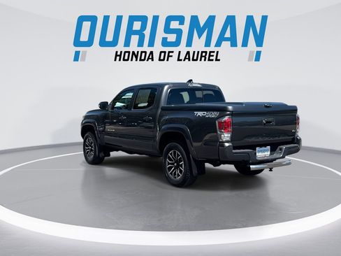 Used 2020 Toyota Tacoma TRD Sport w/ Technology Package AWD/4WD image 6