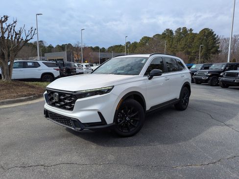 Used 2025 Honda CR-V Sport image 1
