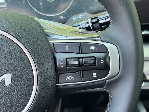 Certified 2025 Kia Sportage SX FWD image 21