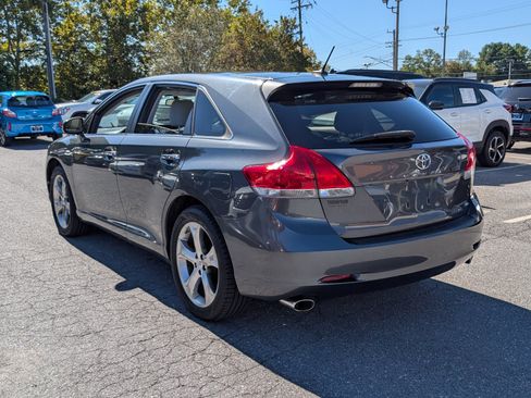 Used 2010 Toyota Venza AWD image 3