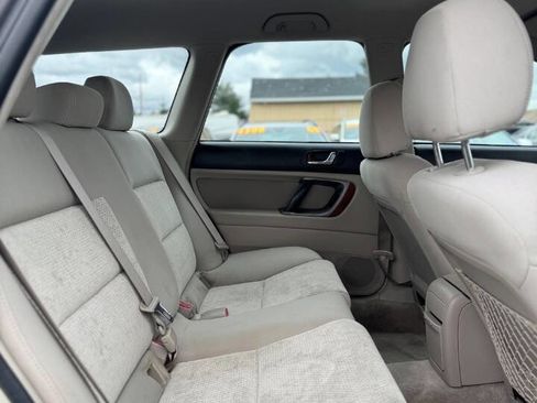 Used 2005 Subaru Outback 2.5i image 8