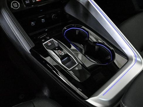 Certified 2025 Audi Q5 Premium w/ Convenience Package AWD/4WD image 12