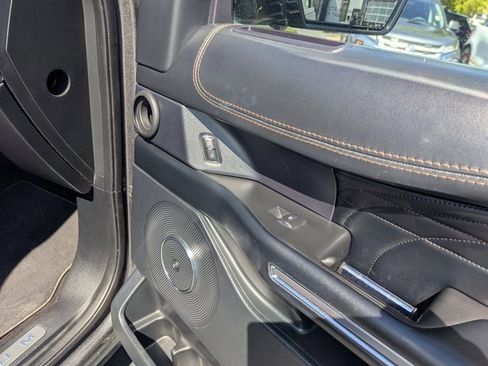 Used 2020 Ford Expedition Platinum image 38