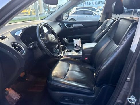 Used 2020 Nissan Pathfinder SL FWD image 4