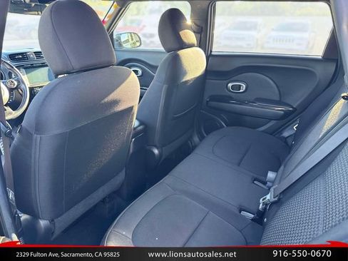 Used 2015 Kia Soul + FWD image 14