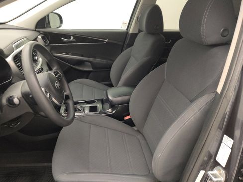 Used 2019 Kia Sorento AWD V6 image 17