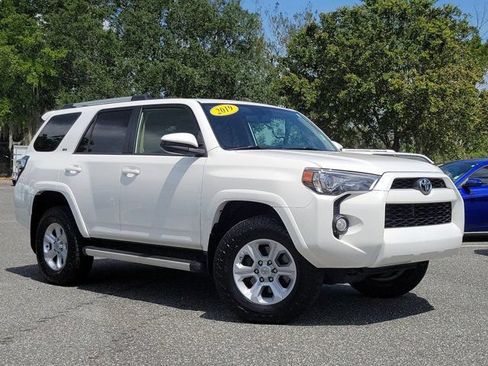 Used 2019 Toyota 4Runner SR5 AWD/4WD image 35