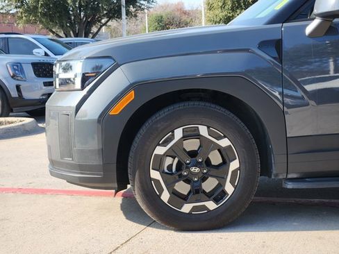 Used 2025 Hyundai Santa Fe SE image 10