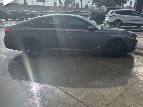 Used 2020 Honda Accord Sport image 4