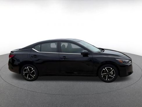 Used 2025 Nissan Sentra SV FWD image 16
