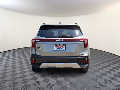 Used 2024 Kia Seltos EX AWD/4WD image 5