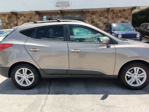 Used 2012 Hyundai Tucson GLS image 6