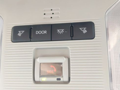 Used 2024 Toyota RAV4 XLE image 27