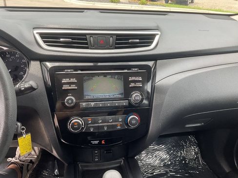 Used 2015 Nissan Rogue S AWD/4WD image 20