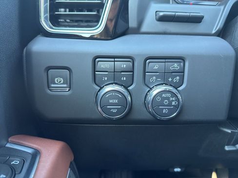 New 2025 GMC Sierra 2500 Denali Ultimate w/ Max Trailering Package AWD/4WD image 29