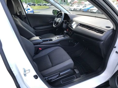 Used 2022 Honda HR-V EX image 12