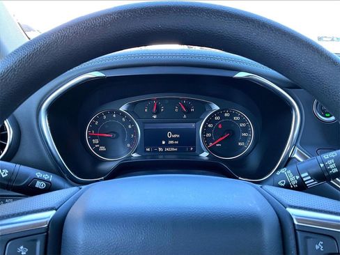 Used 2025 Chevrolet Blazer LT image 25