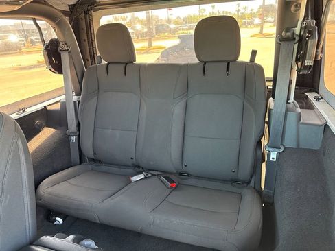 Used 2022 Jeep Wrangler Sport S image 13