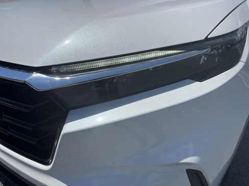 Used 2023 Honda CR-V EX-L image 6