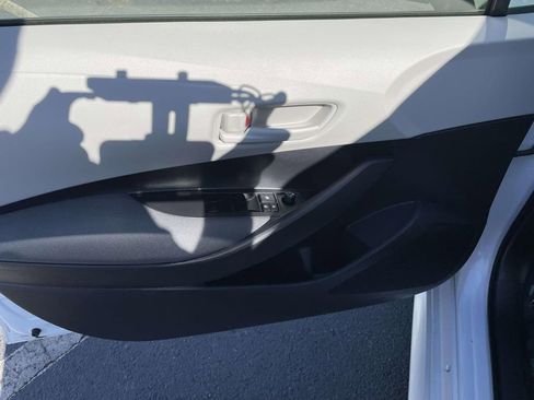 Used 2024 Toyota Corolla LE FWD image 24