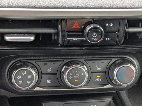 New 2025 Nissan Kicks SV w/ SV Premium Package FWD image 22