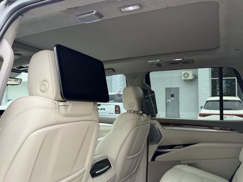 Used 2025 Cadillac Escalade Sport Platinum w/ LPO, Floor Liner Package AWD/4WD image 20