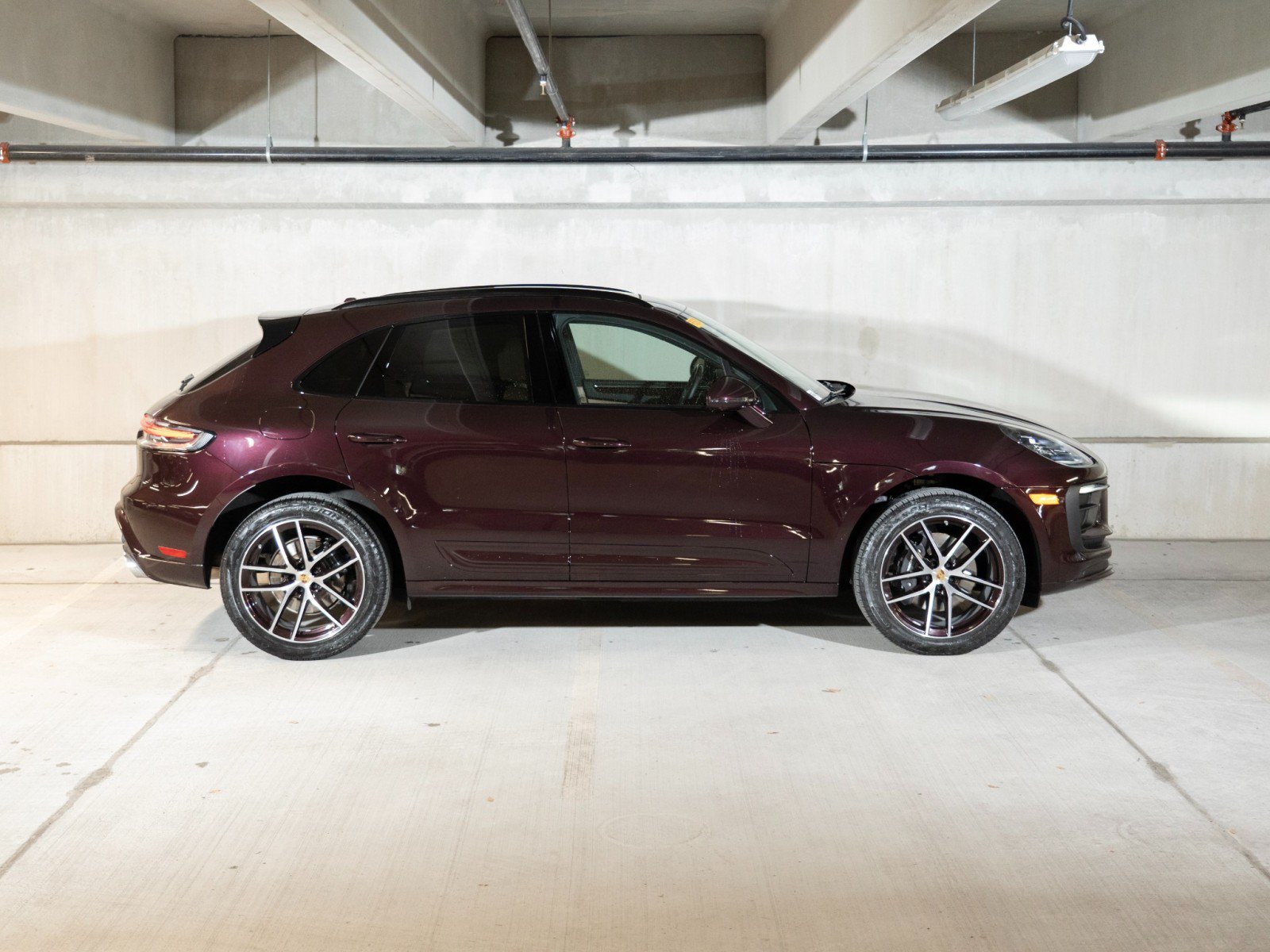 Certified 2026 Porsche Macan AWD/4WD image 8