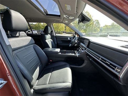 Used 2025 Hyundai Santa Fe Limited image 27