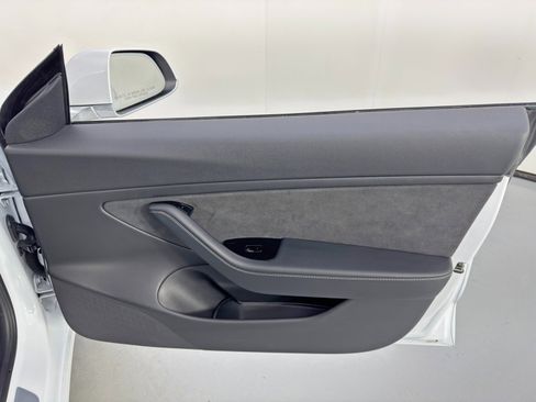 Used 2018 Tesla Model 3 Long Range image 41