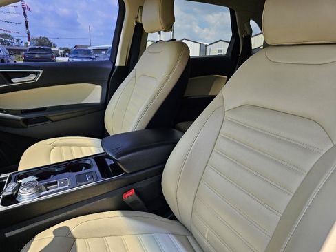 Used 2019 Ford Edge SEL w/ Equipment Group 201A FWD image 6