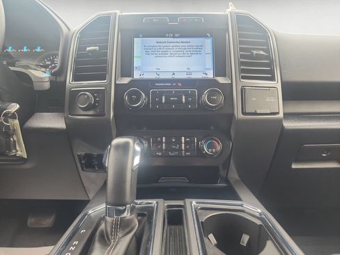 Used 2019 Ford F150 XLT w/ Equipment Group 302A Luxury AWD/4WD image 12