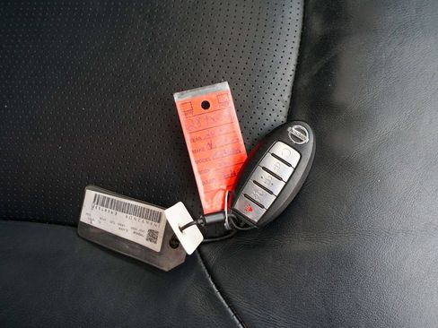 Used 2020 Nissan Armada SL w/ Premium Package image 38