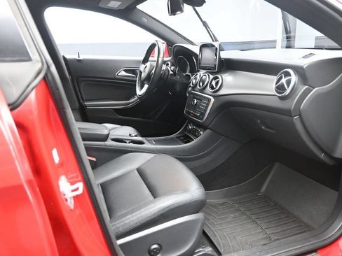 Used 2015 Mercedes-Benz CLA 250 image 26