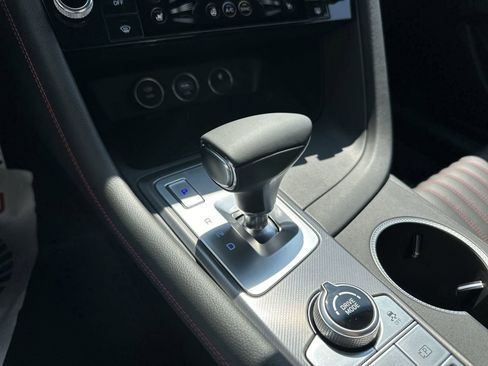 Used 2025 Genesis G70 2.5T w/ Sport Prestige Package image 26