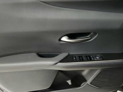 Used 2025 Lexus UX 300h FWD image 50